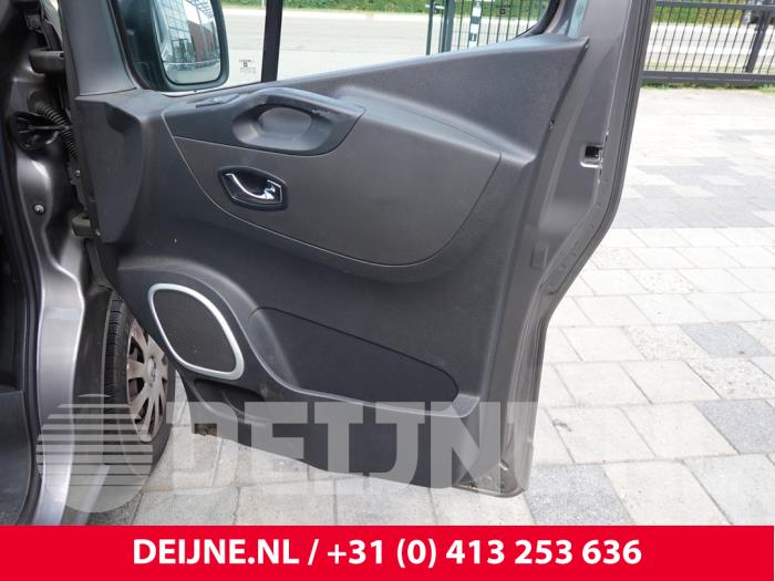 Opel Vivaro Türverkleidung 2-türig rechts O318801