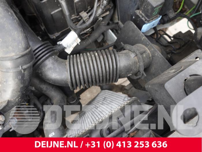 Peugeot Partner Aanzuigslang Lucht O318986