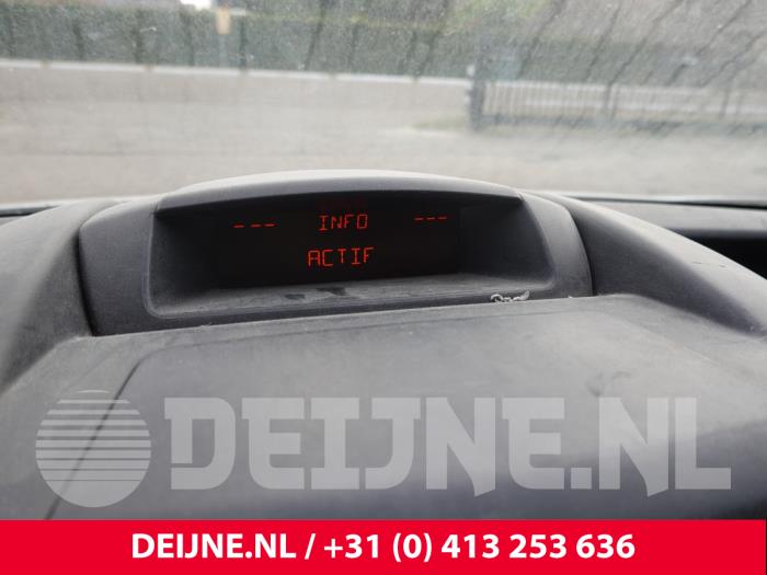 Peugeot Partner Display Interieur O319011