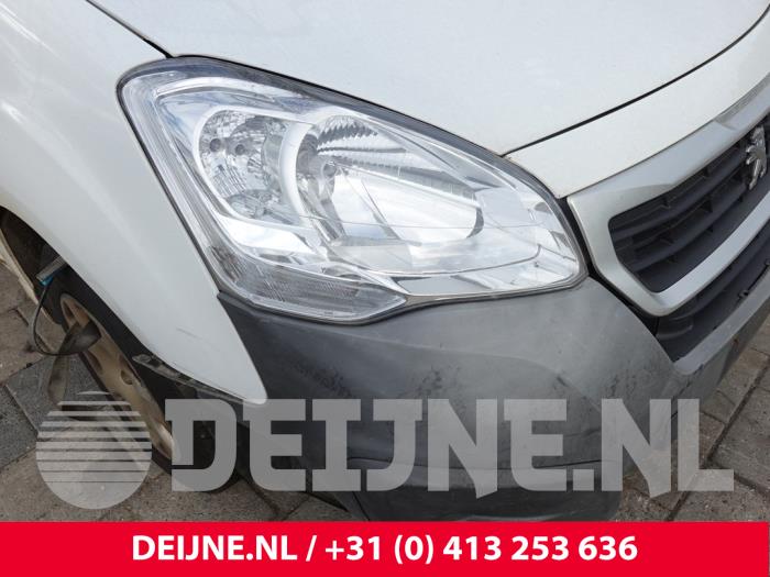 Peugeot Partner Koplamp rechts O319032