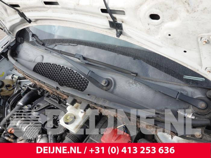 Peugeot Partner Paravent O319040