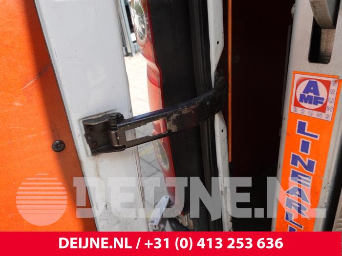 Volkswagen Crafter Türfeststeller Bus/Lieferwagen links O319175