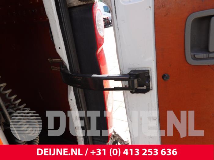 Volkswagen Crafter Türfeststeller Bus/Lieferwagen rechts O319176