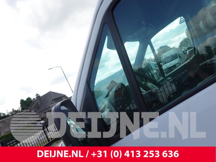 Volkswagen Crafter Dreieckfenster links vorne O319180