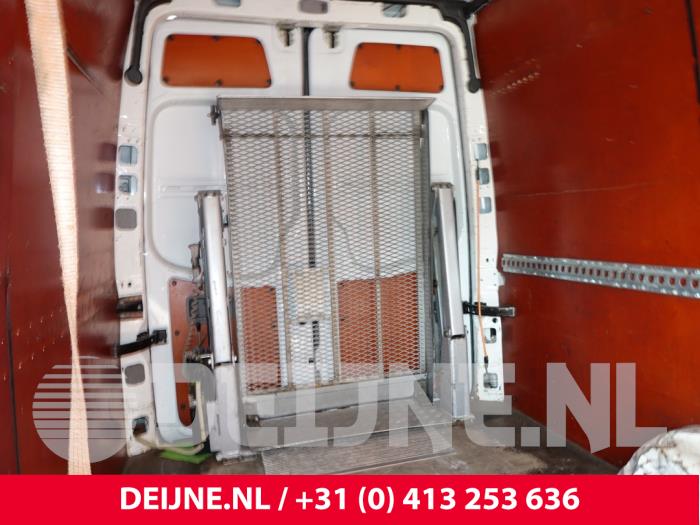 Volkswagen Crafter Behindertenlift O319197