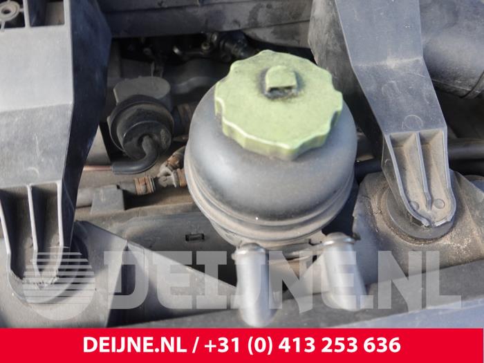 Volkswagen Crafter Lenkkraftverstärker Ölbehälter O319254