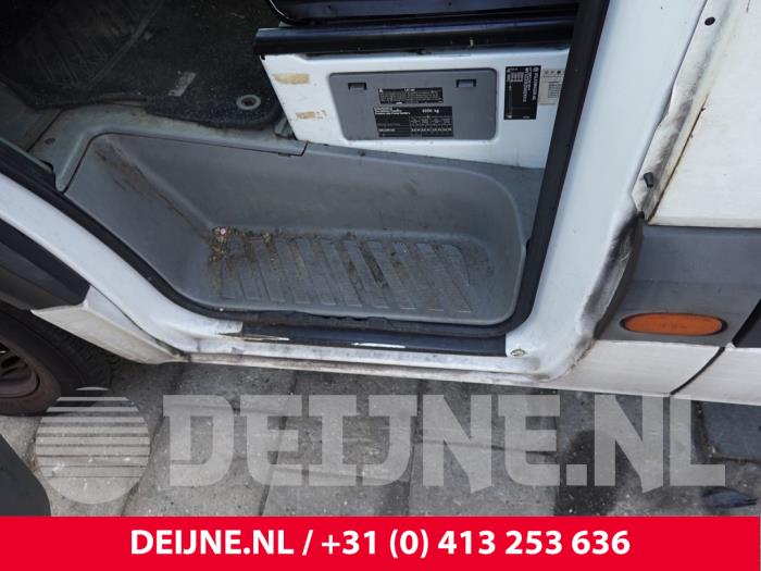 Volkswagen Crafter Step insert, left O319271