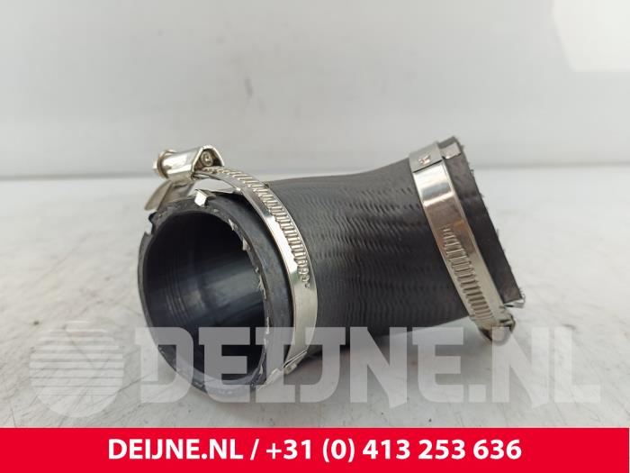 Gebruikte Intercooler Slang Volkswagen Crafter (SY) 2.0 TDI Prijs € 18,15 Inclusief btw aangeboden door van Deijne Onderdelen Uden B.V.