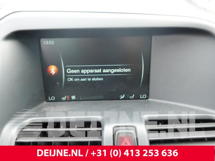 Gebruikte Display Interieur Volvo XC60 I (DZ) 2.0 D4 16V Prijs op aanvraag aangeboden door van Deijne Onderdelen Uden B.V.