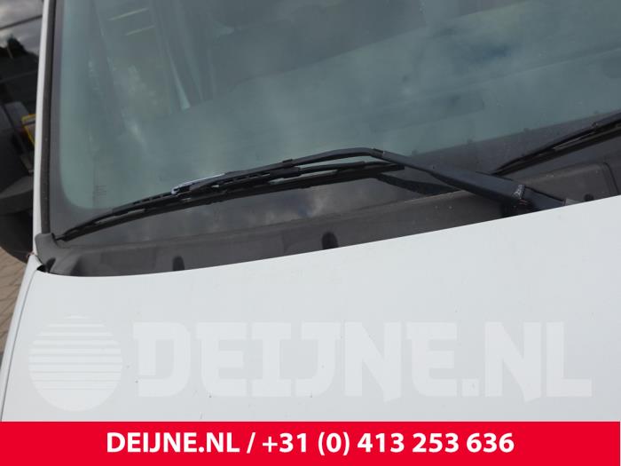 Renault Master Scheibenwischerarm vorne O319726