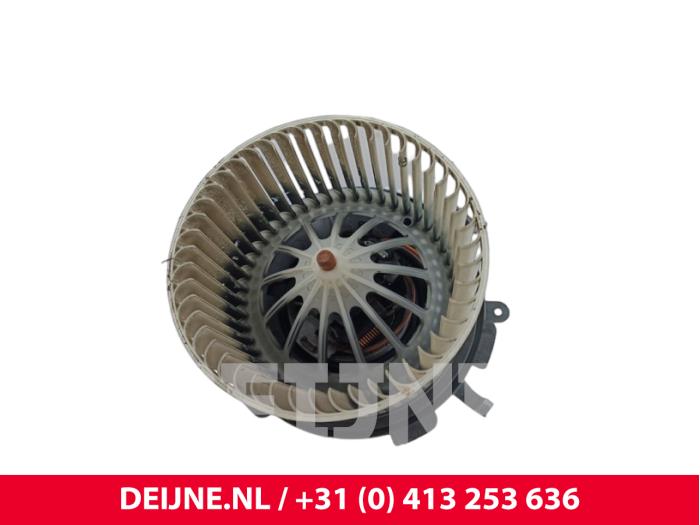 Mercedes Sprinter Kachel Ventilatiemotor O319784