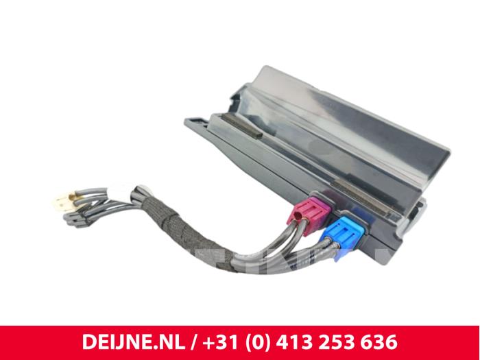 Lynk & Co 08 Antenne O319814