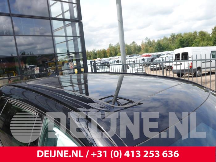 Lynk & Co 08 Dachleiste rechts O319827