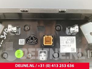 Lynk & Co 08 Display Multi Media regelunit O319831 foto 3