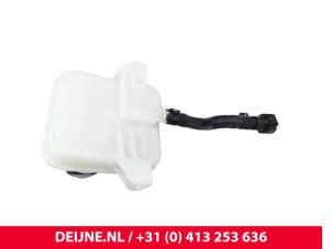 Lynk & Co 08 Brake fluid reservoir O319882 photo 2