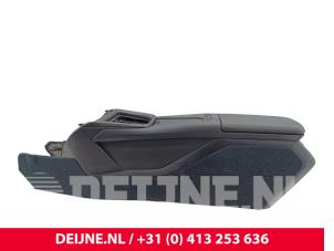 Lynk & Co 08 Mittelkonsole O319940 foto 3