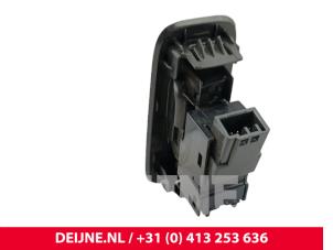 Volvo V40 Electric window switch O319927 photo 2