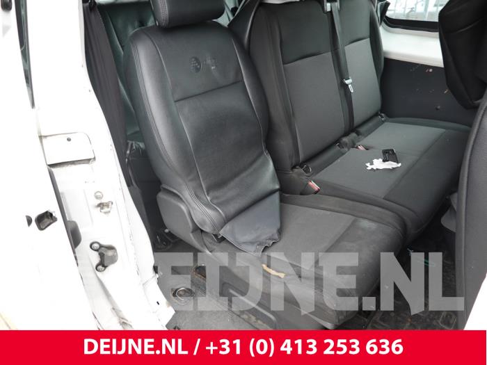 Peugeot Expert Rear seat O320108