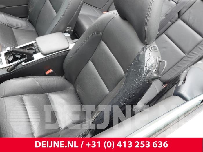 Volvo C70 Sitz links O320220