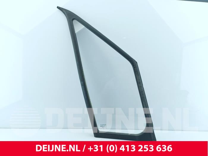 Mercedes Sprinter Driehoeks Ruit rechts-voor O320260