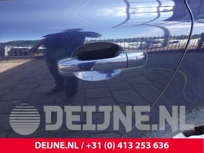 Volvo V70 Portiergreep 4Deurs links-achter O320704