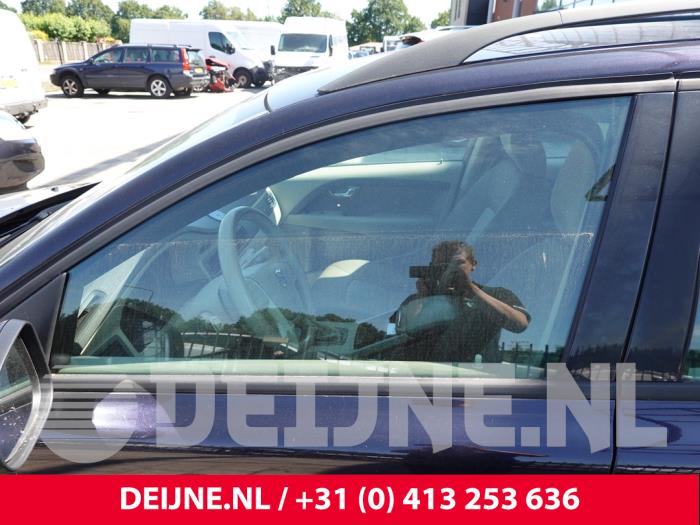 Volvo V70 Portierruit 4Deurs links-voor O320705