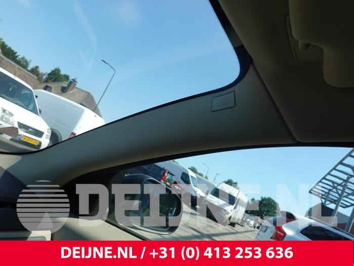Volvo V70 A-stijl Afdekkap rechts O320590