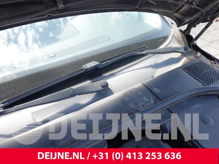 Volvo V70 Paravent O320634