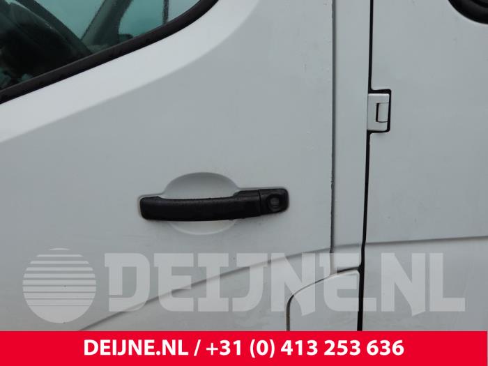 Renault Master Türgriff 4-türig links vorne O320748