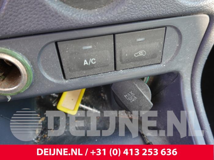Ford Transit Connect Air conditioning switch O320829