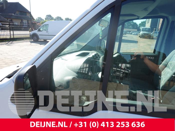 Ford Transit Connect Dreieckfenster links vorne O320848