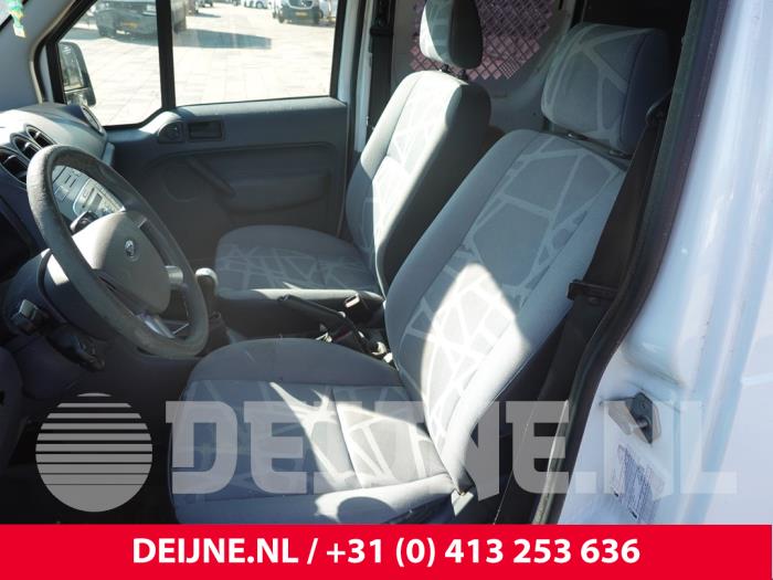 Ford Transit Connect Sitz links O320905