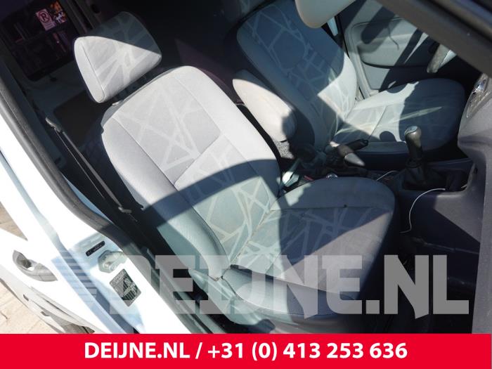 Ford Transit Connect Seat, right O320906