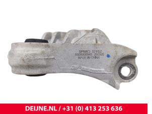 Lynk & Co 08 Getriebe Halterung O320942 foto 3