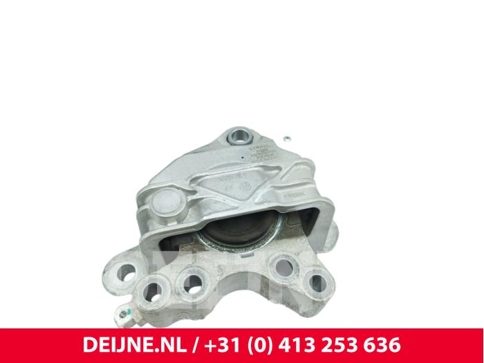 Lynk & Co 08 Motorlager O320949