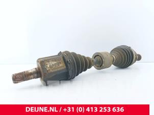 Volvo V70 Front drive shaft, left O320954 photo 2
