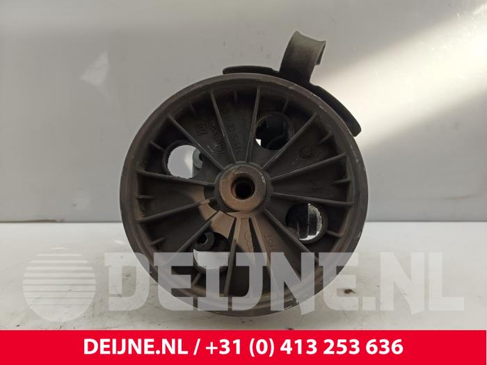 Volvo V70 Power steering pump O321052
