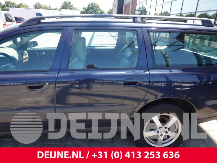 Volvo V70 Tür 4-türig links hinten O321020