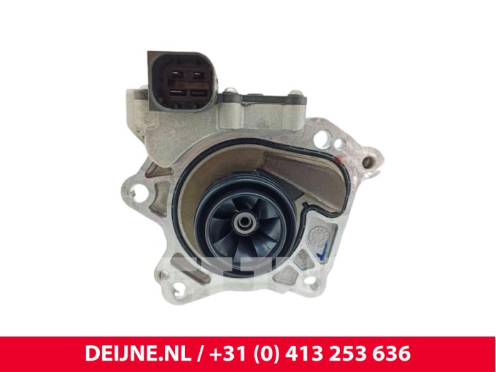 Lynk & Co 08 Wasserpumpe O321094