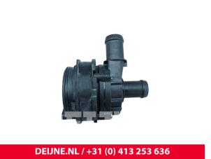 Lynk & Co 08 Additional water pump O321105 photo 2