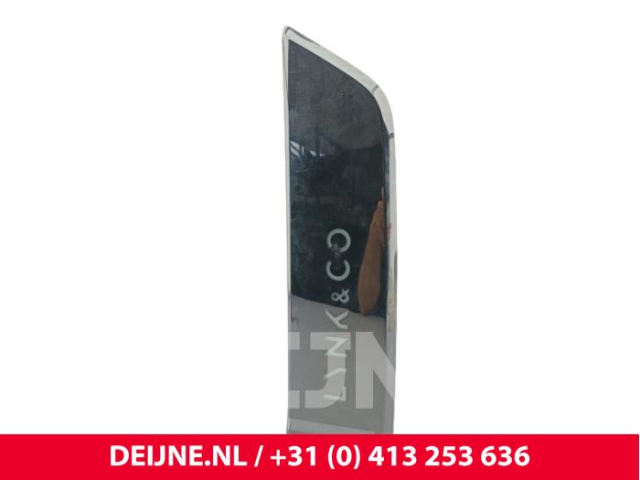 Lynk & Co 08 Sierstrip O321112