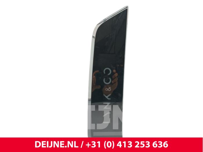 Lynk & Co 08 Sierstrip O321114