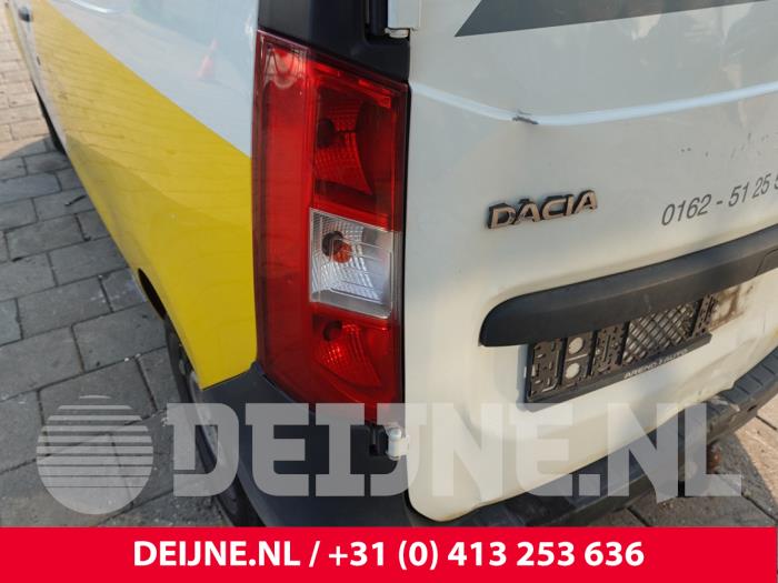 Dacia Dokker Rücklicht links O321124