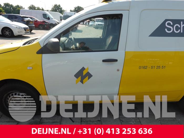 Dacia Dokker Door 2-door, left O321160