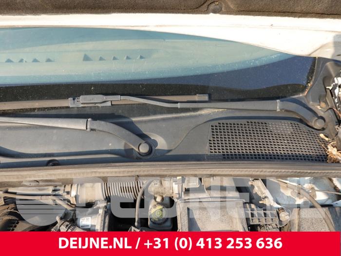 Dacia Dokker Front wiper arm O321172