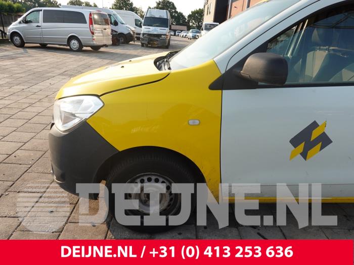 Dacia Dokker Front wing, left O321174