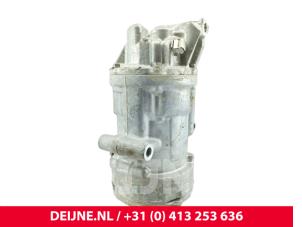 Mercedes eVito Air conditioning pump O321322 photo 3
