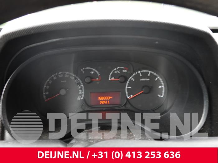 Opel Combo Tacho - Kombiinstrument KM O321369