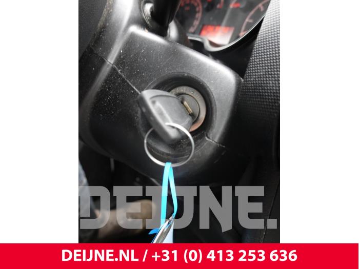 Opel Combo Zündschloss+Schlüssel O321370