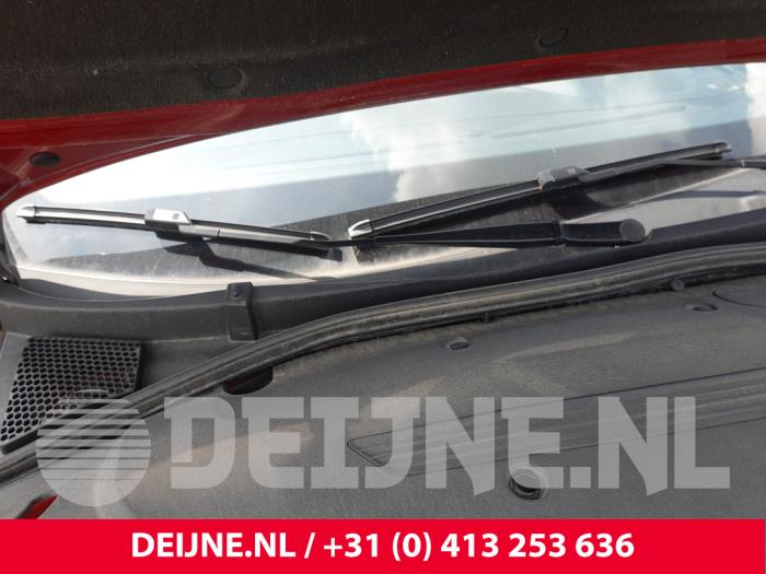 MG MG5 Electric Ruitenwisserarm voor O321550